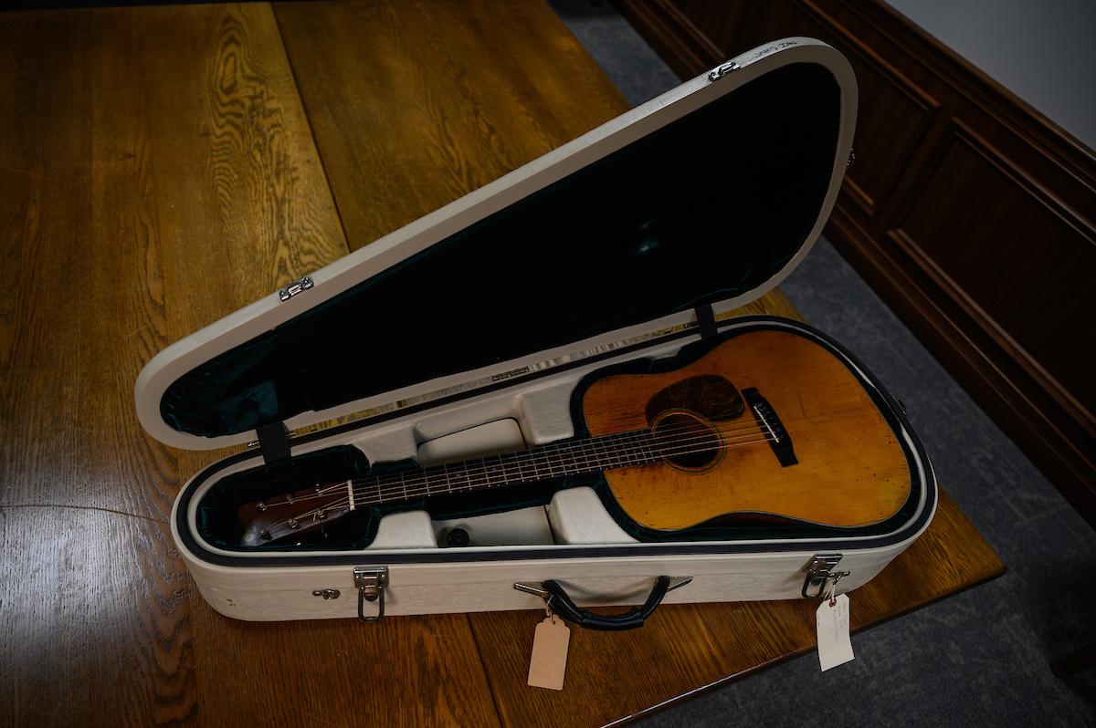 Janis Ian guitar